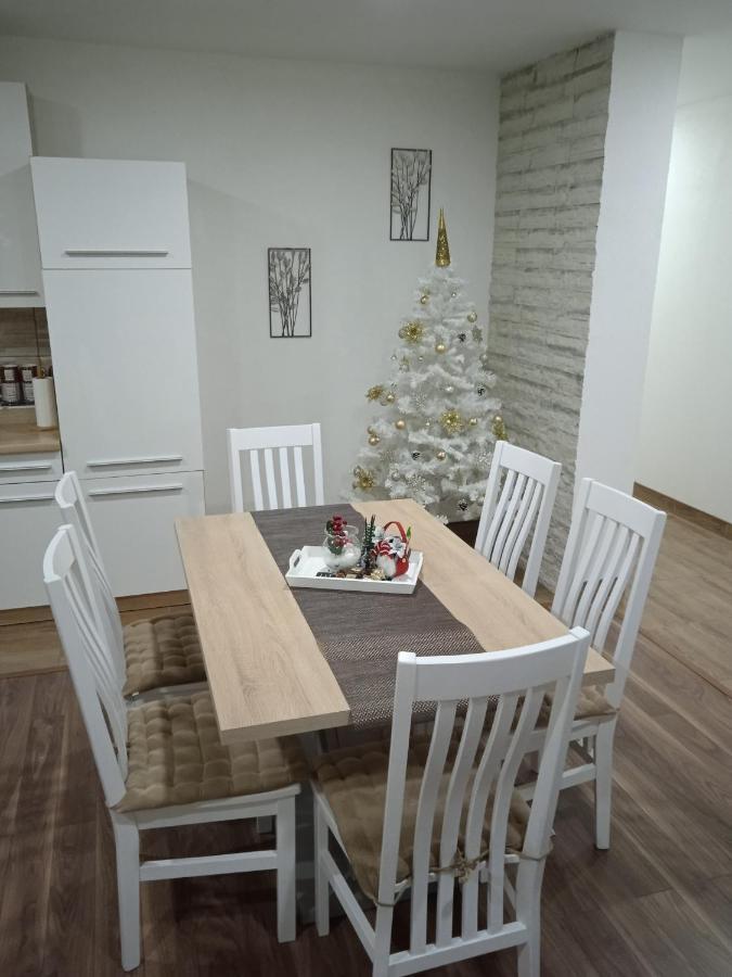 Apartman Danijela Otocac Exterior photo