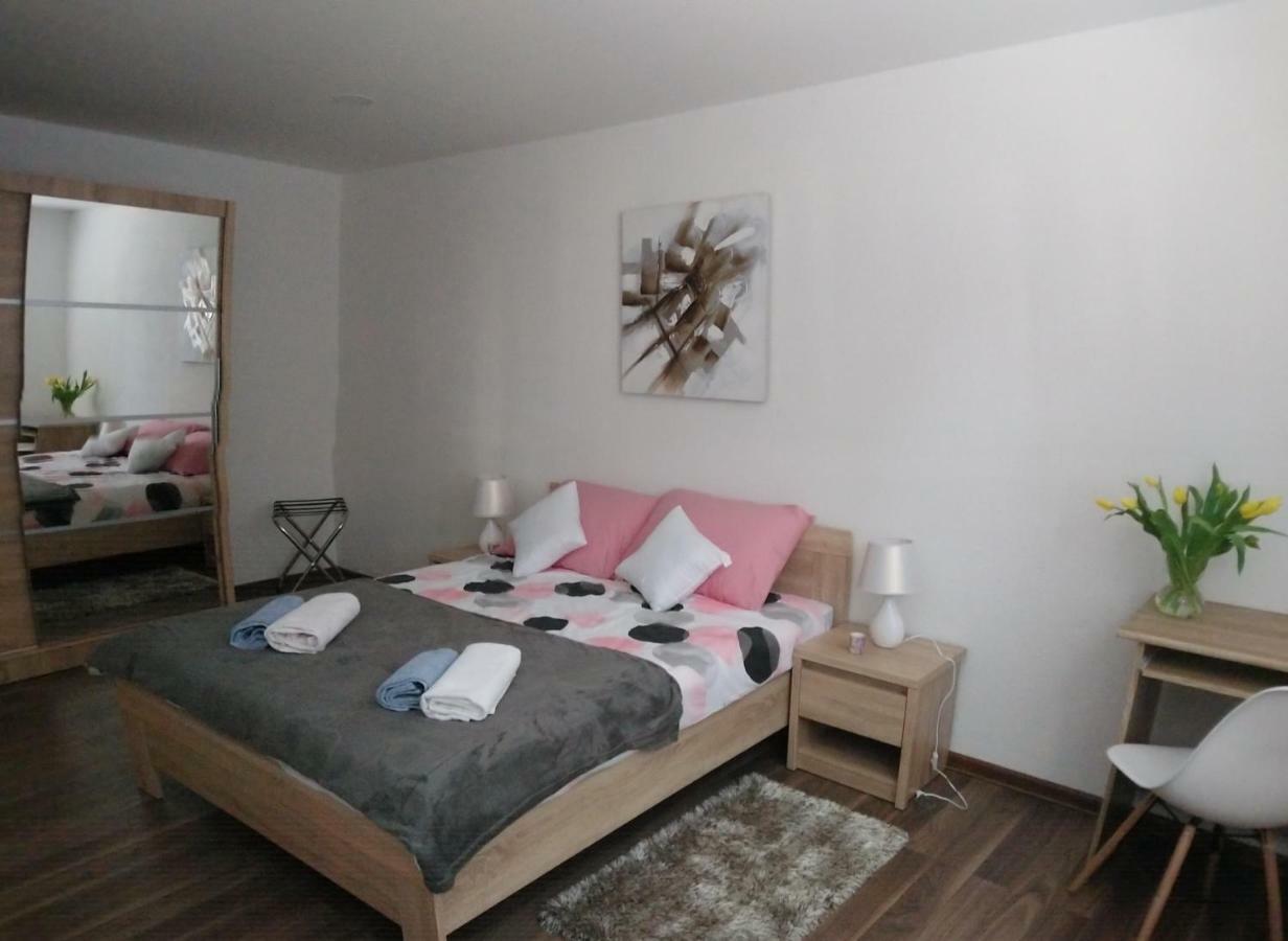Apartman Danijela Otocac Exterior photo